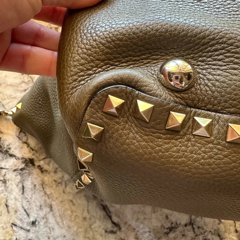 SOLD!!!! Valentino Medium Rockstud Leather Tote - Picture 13 of 16